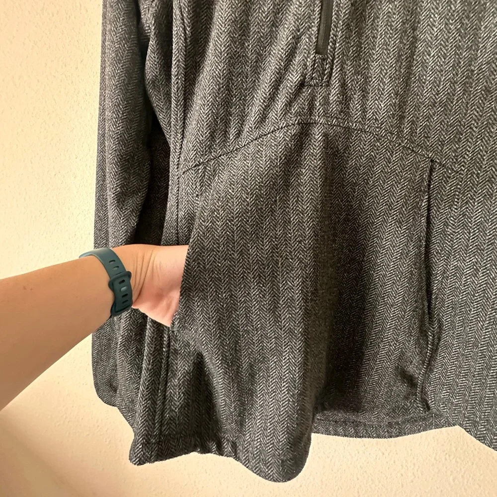 Kyoden Outdoor Black Sweater - Picture 3 of 3